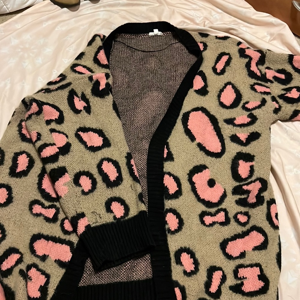 Stylish Leopard Print Cardigan
